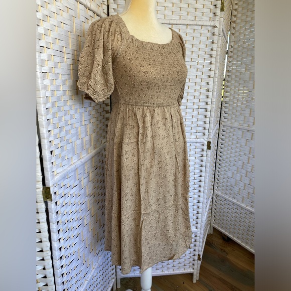 NWT Hem & Thread Taupe Floral Off Shoulder Puff Sleeve MIDI Dress size S - Picture 9 of 15